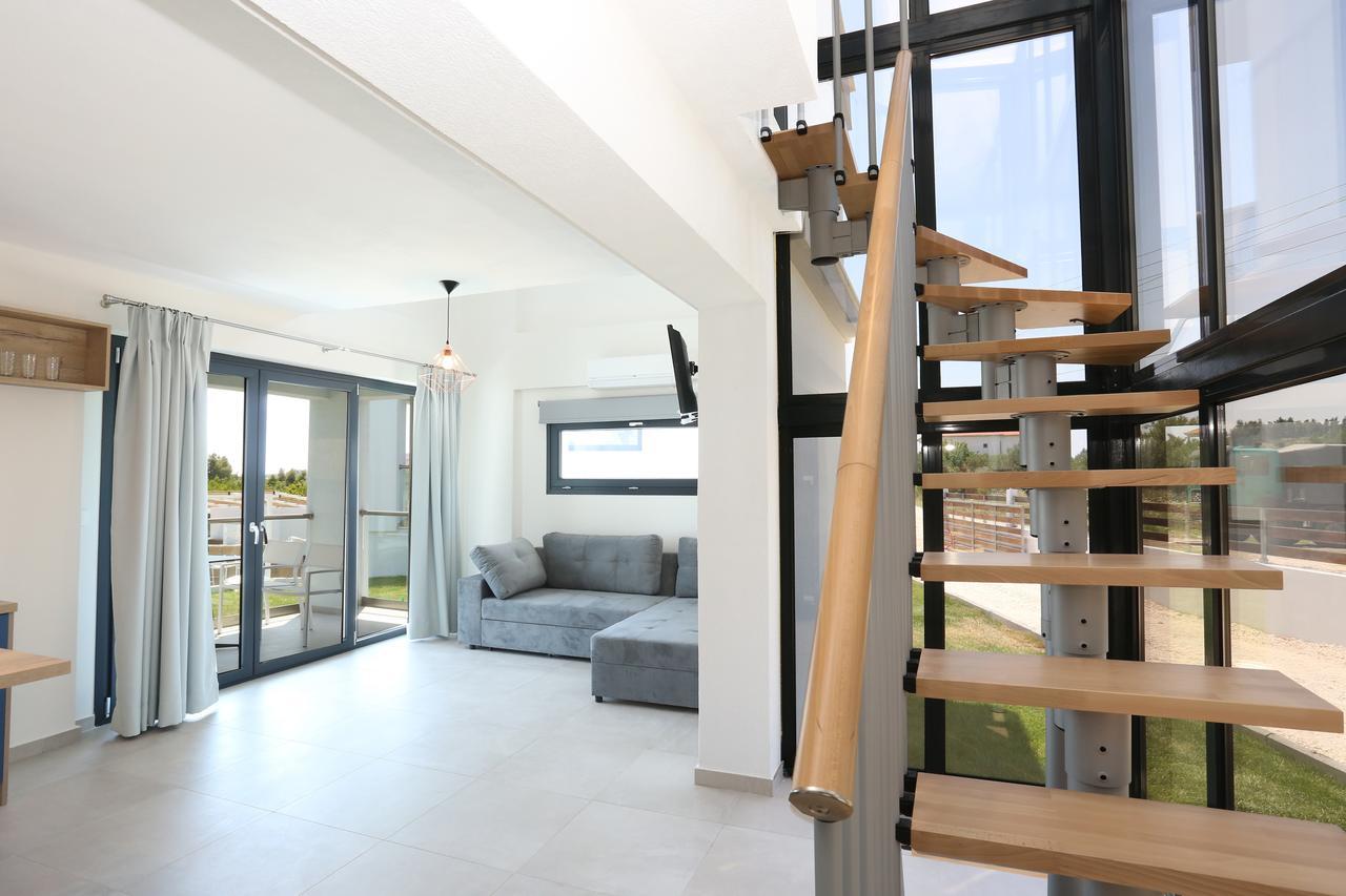 Blue Avenue Aparthotel Paliouri Exterior photo