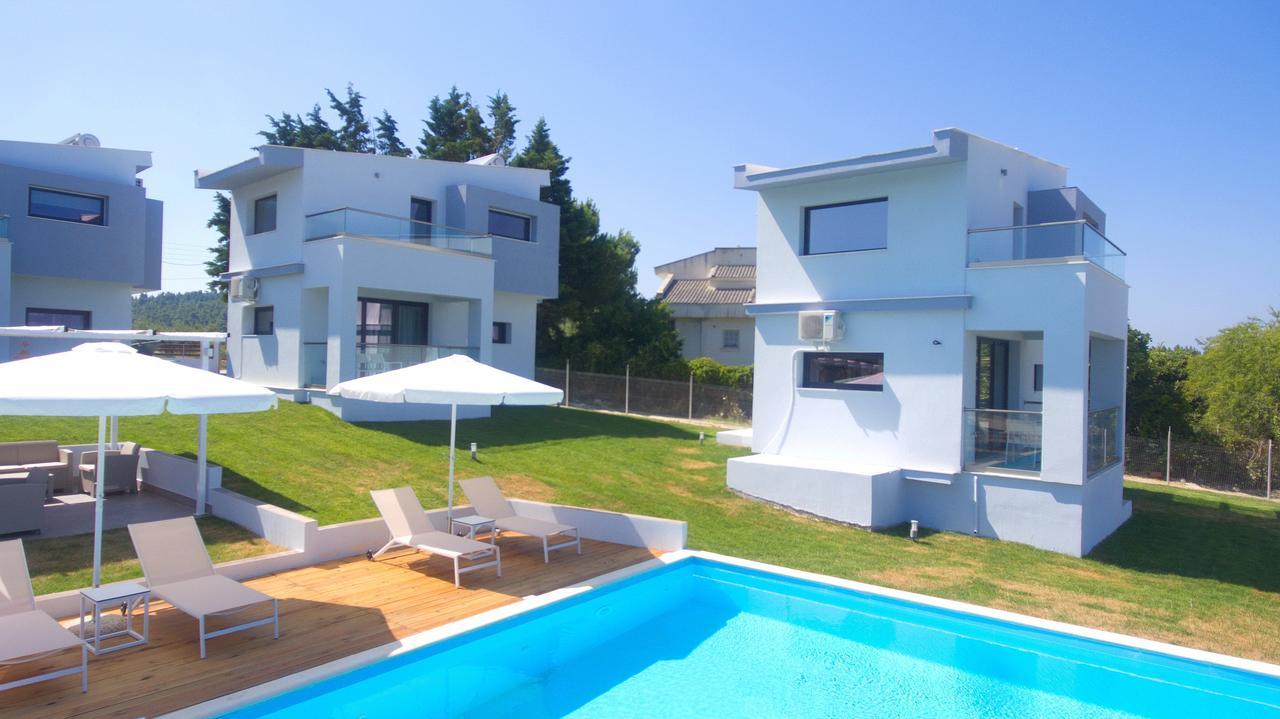 Blue Avenue Aparthotel Paliouri Exterior photo