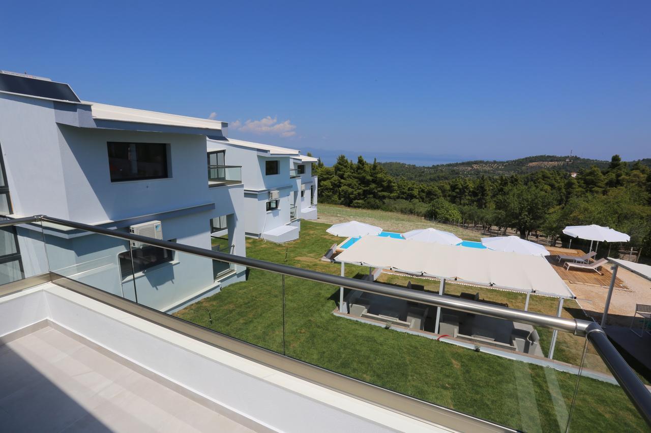 Blue Avenue Aparthotel Paliouri Exterior photo